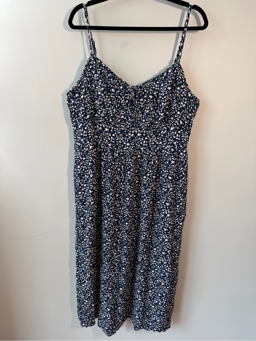 Old Navy Navy and White Floral Spaghetti Strap Midi Dress